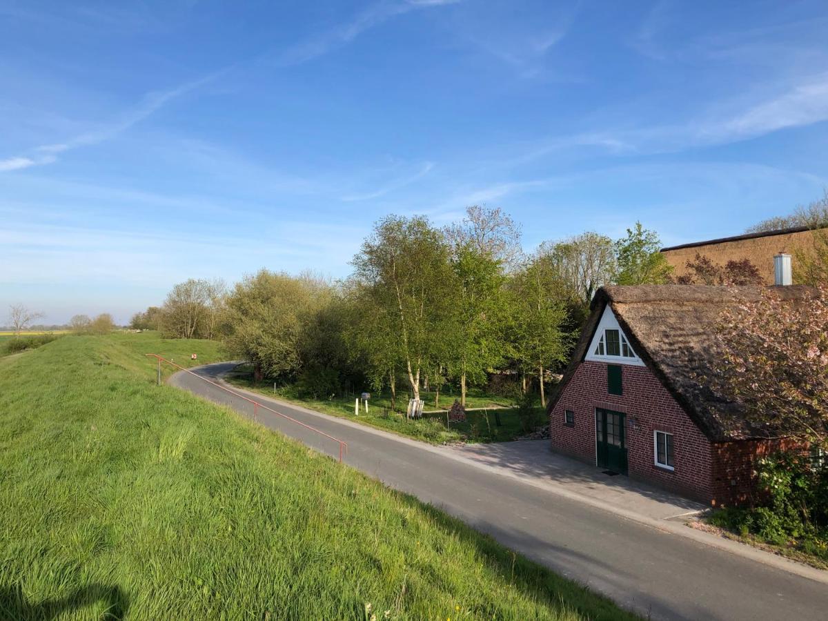 Villa Haus Kaethe Am Deich Balje Esterno foto